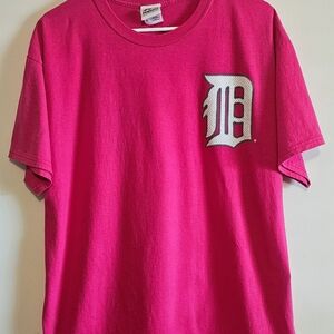 DETROIT TIGERS CABRERA Pink Graphic T-Shirt with Logo